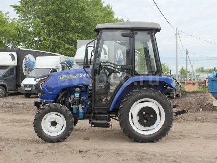 Трактор Русич Т-244 с кабиной