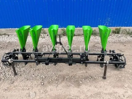 Чеснокосажалка (сеялка чеснока) шестирядная